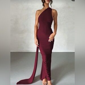 Elegant One-Shoulder Burgundy Dress